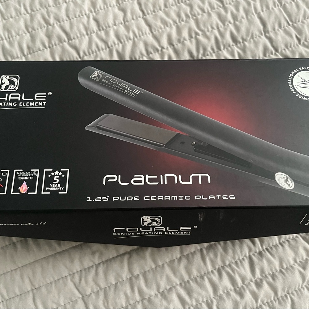 Like new hair flat iron